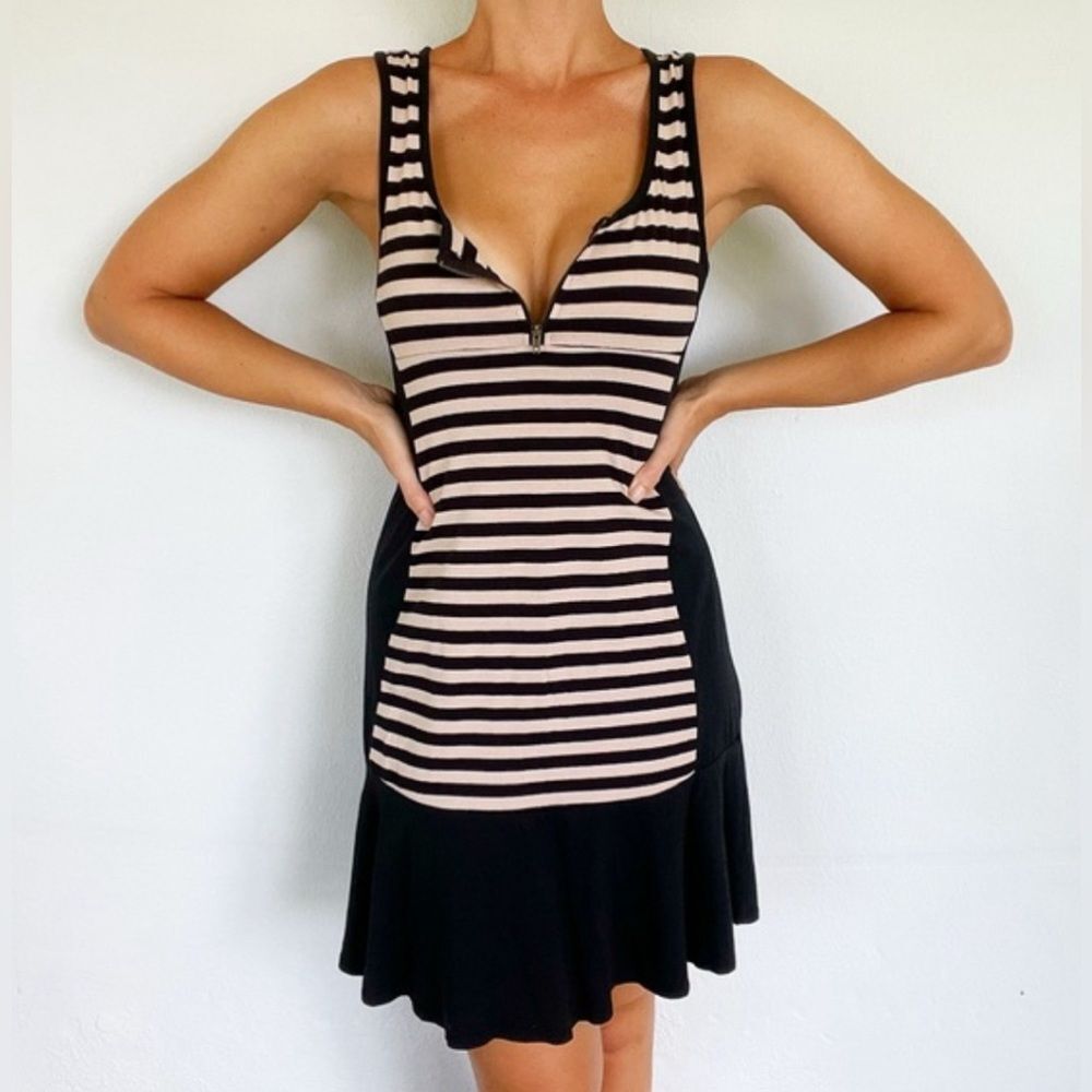 Monteau black and ivory ruffle hem cotton drop waist dress size small